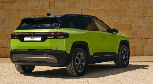 Rear of the new Jeep Compass in the colour Hawaii; Jeep car new model