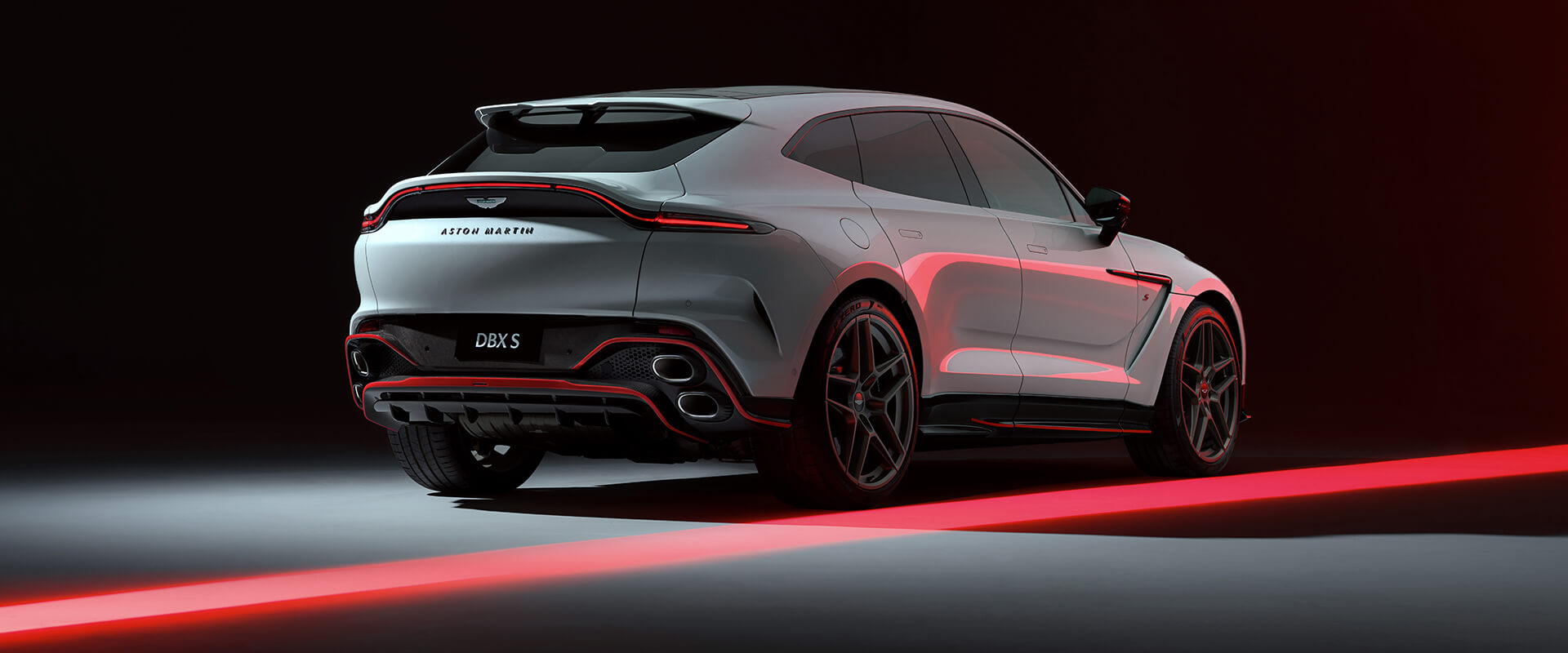 EXTERIOR DBX S