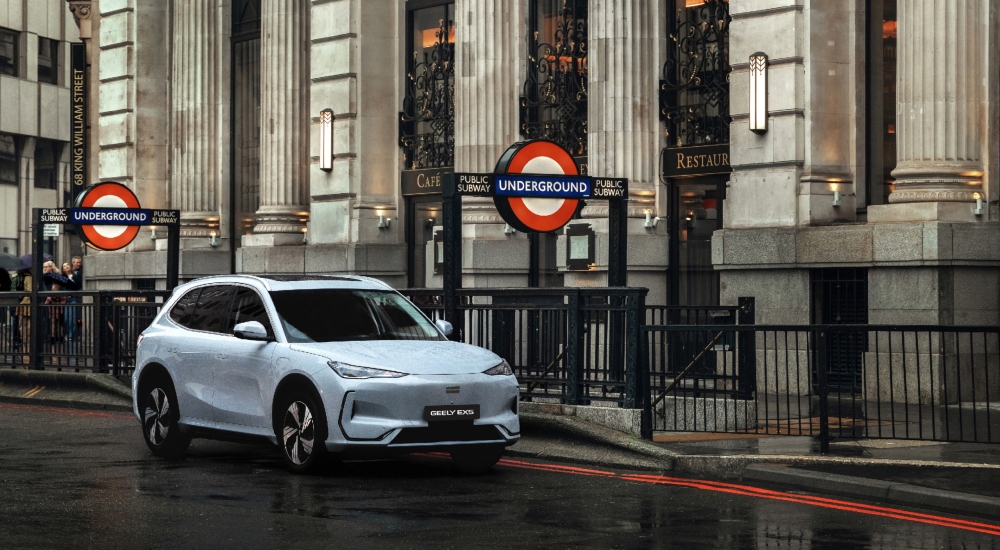 Geely EX5 driving in London; Geely EX5 Used Car for Sale