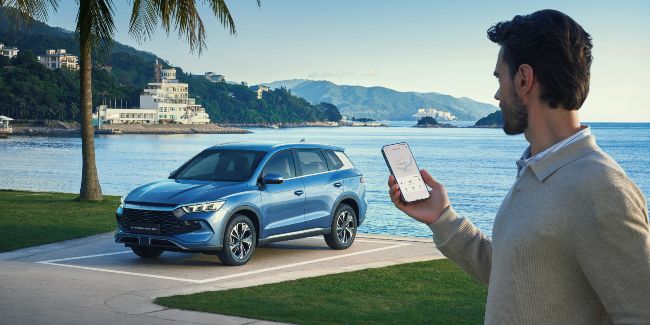 BYD connects to your phone