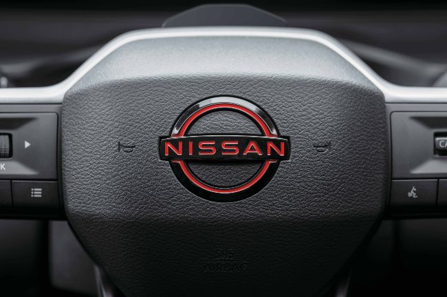 Used Nissan X-Trail with e-POWER steering wheel