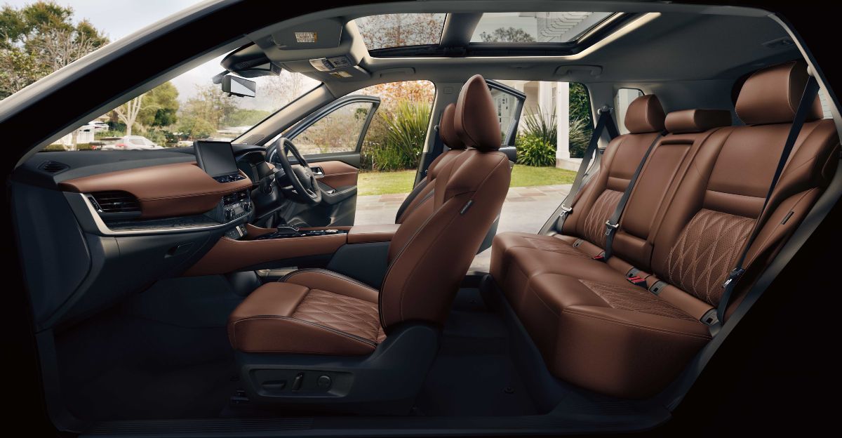 used Nissan X-Trail with e-POWER interior