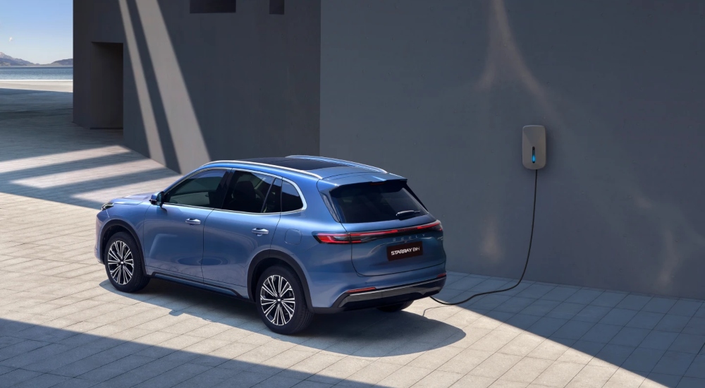 Blue Geely Starray EM-i charging; Second-hand Geely Starray EM-i for sale