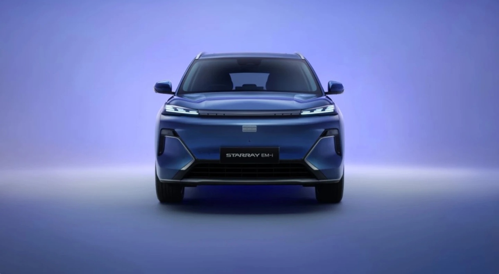 Front view of a Glacier Blue Geely Starray EM-i; Used Geely Starrat EM-i safety