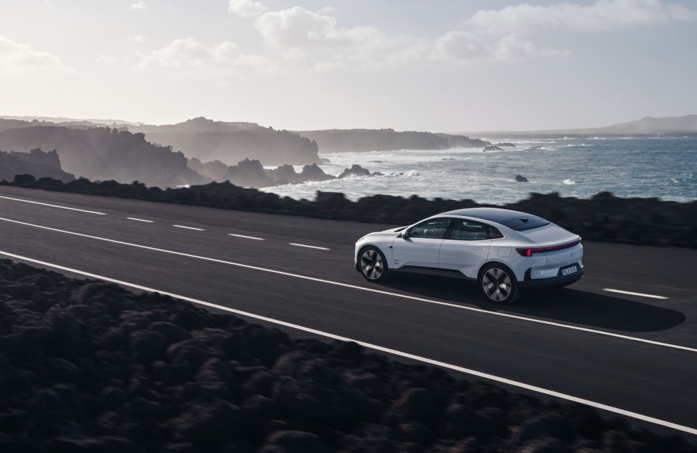 New Polestar 4 Coupé Performance