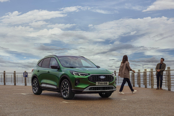 New Ford Kuga Hybrid in Green