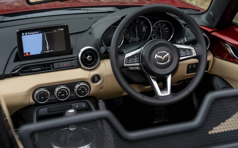 Used Mazda MX-5 interior