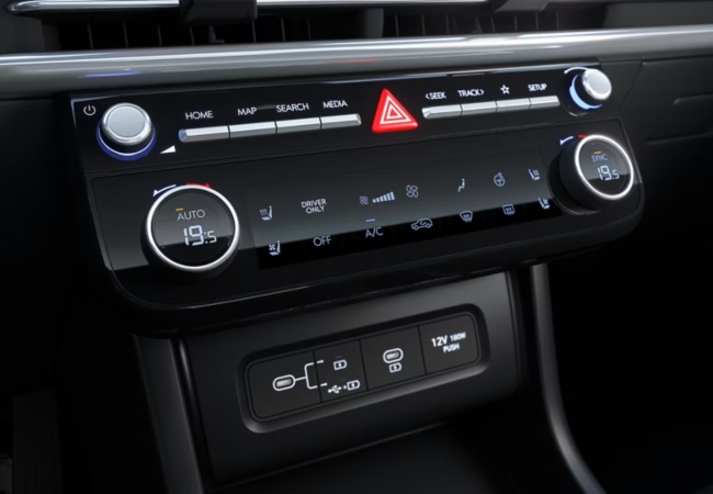 Close up shot of the centre console controls of a new Hyundai TUCSON.