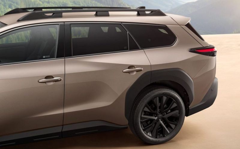 new Toyota BZ4X Tourer back end
