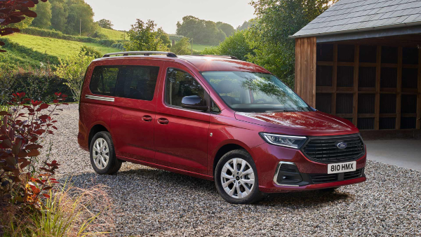 New Ford Grand Tourneo Connect Titanium