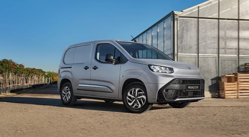 Used Toyota Proace City on worksite