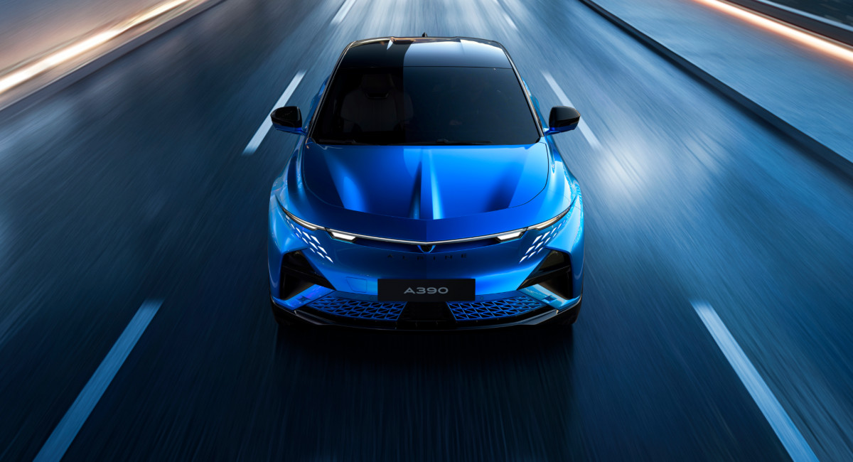 Alpine A390