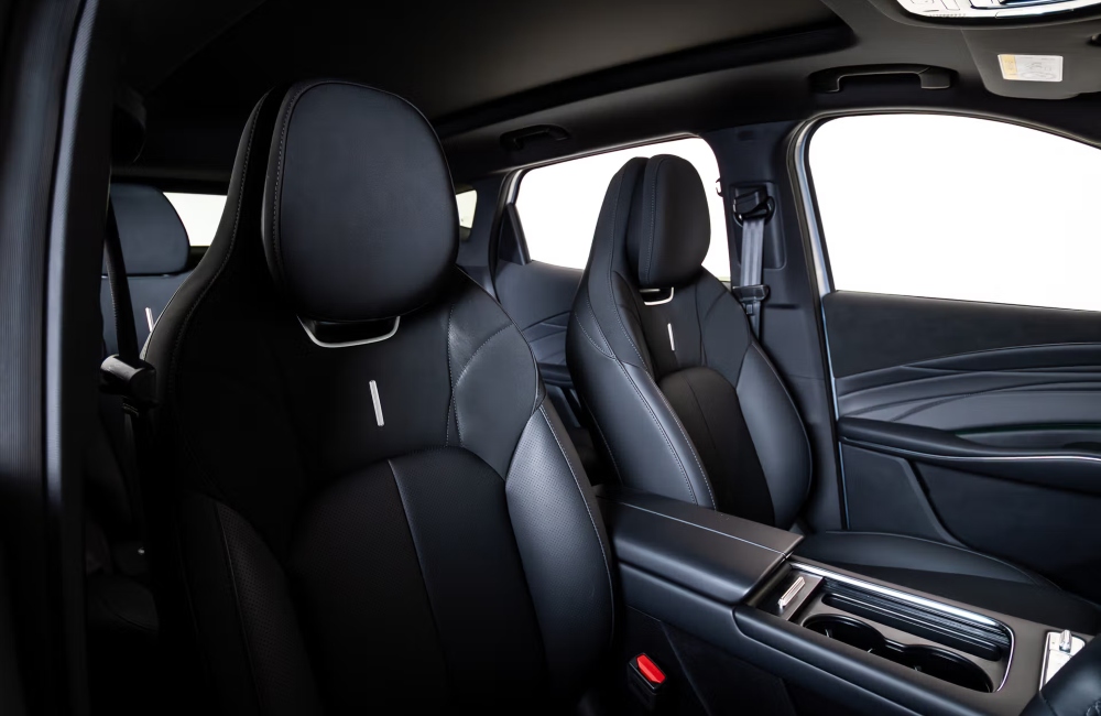 Interior shot of the seating of a new OMODA 7