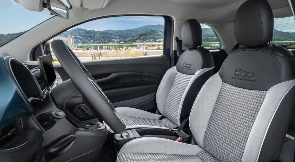 The New Fiat 500 Hybrid seats; New Fiat 500 Hybrid safety