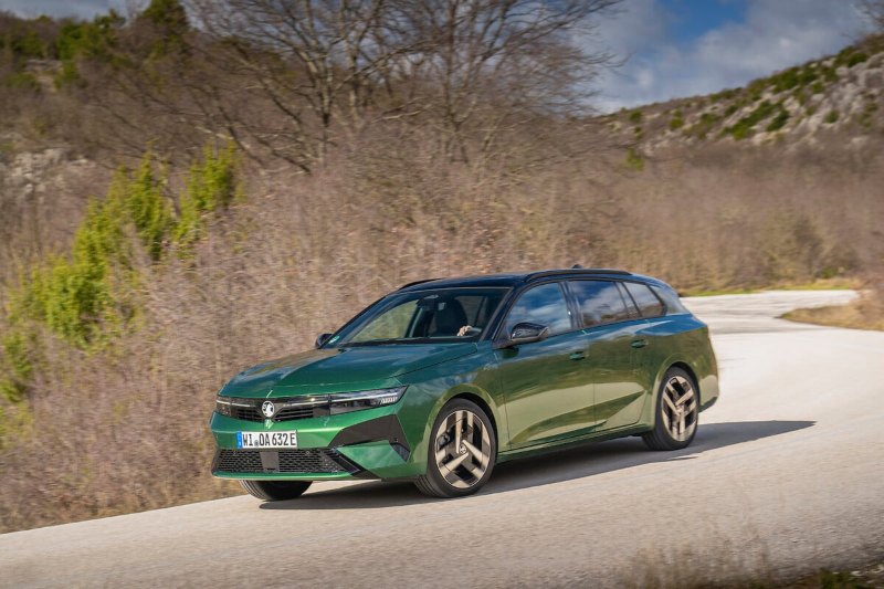 The new Vauxhall Astra Sports Tourer Electric