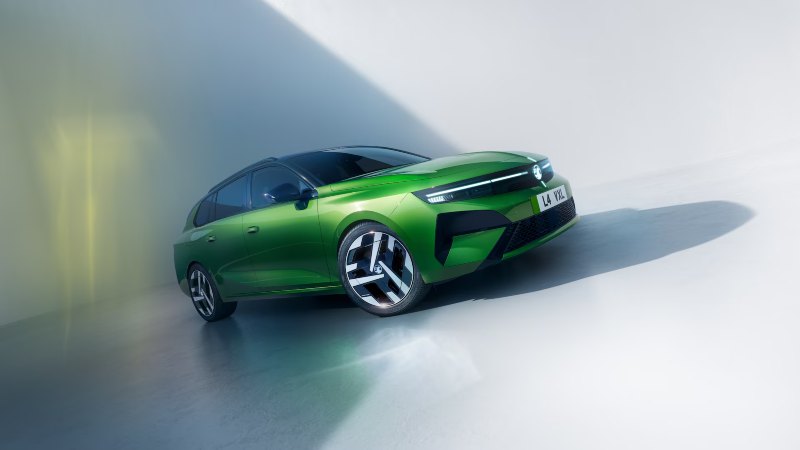 The new Vauxhall Astra Sports Tourer Electric from the front