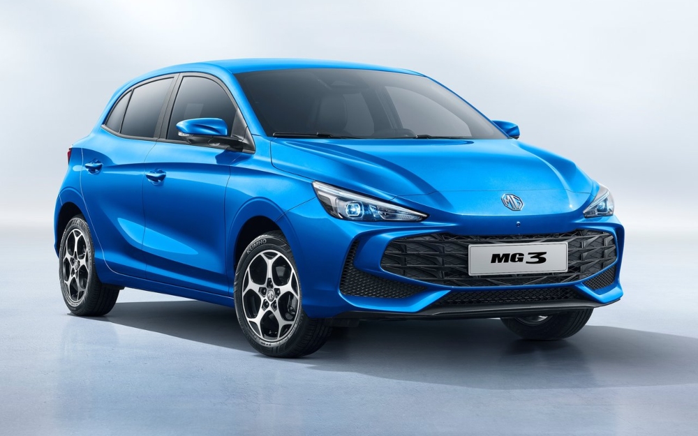 Blue MG3 in front three-quarter view