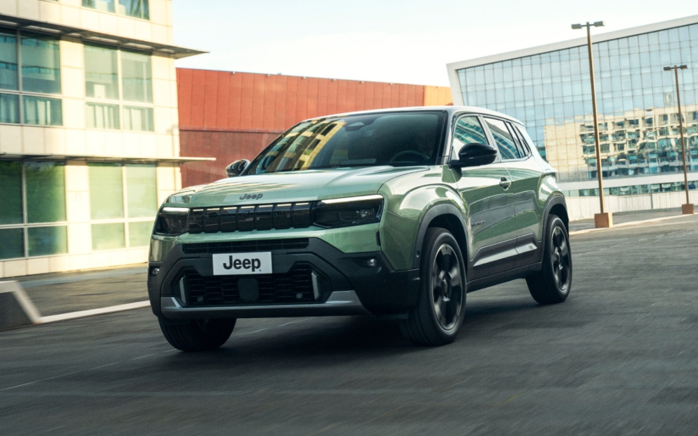 Jeep Avenger e-Hybrid in Forest Green