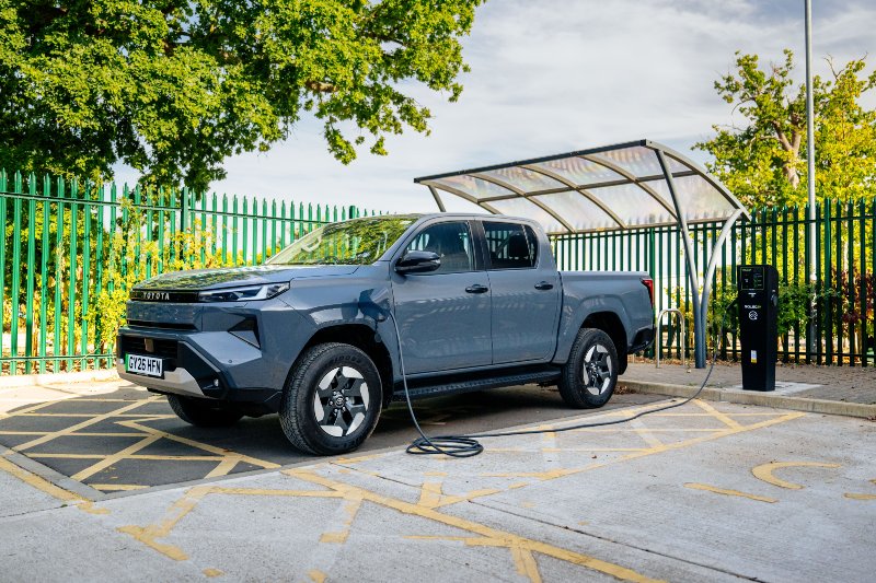 The new Toyota Hilux on Charge