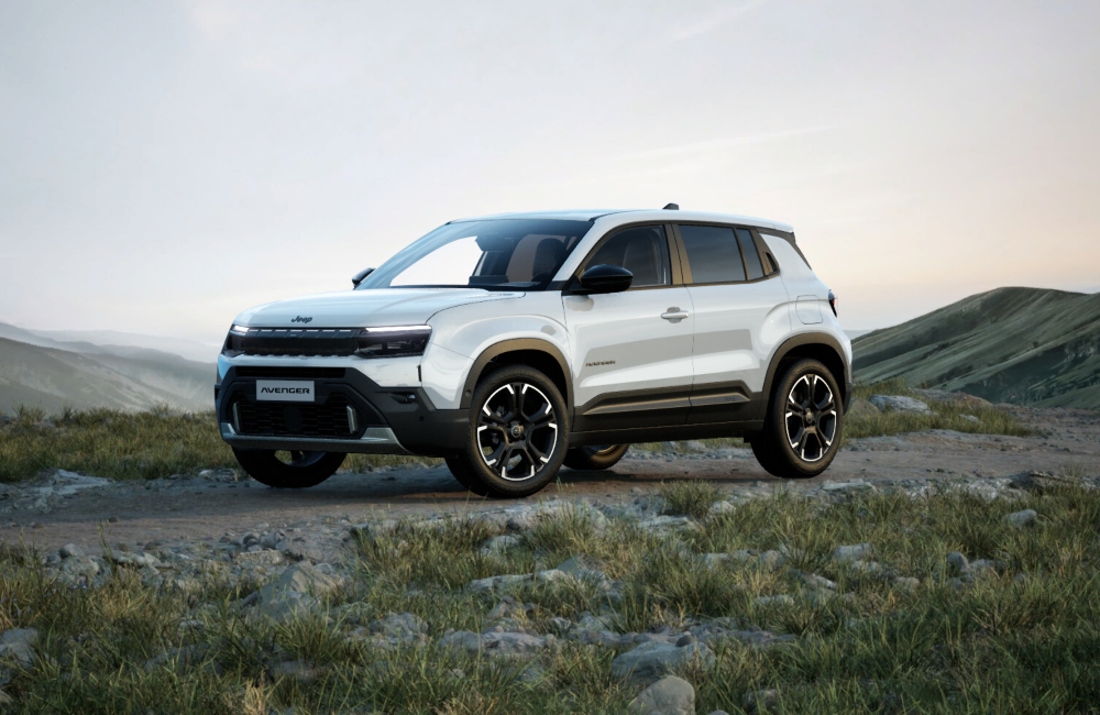 Jeep Electric SUV; Jeep Avenger Full-Electric in Snow White