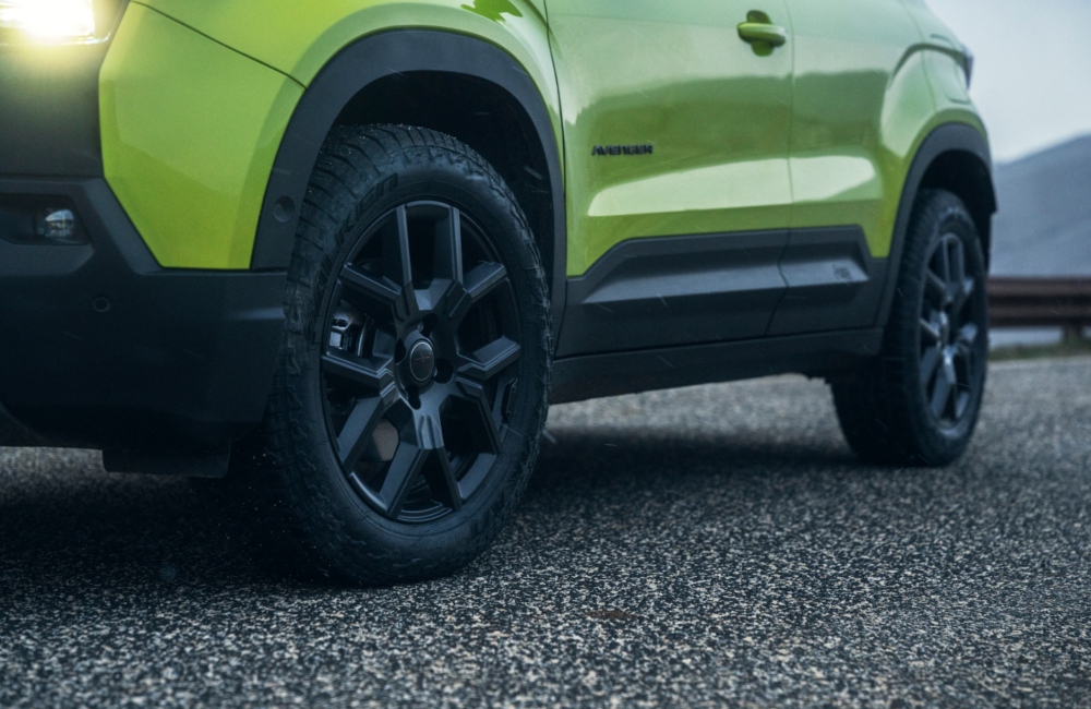 Alloy wheels of the New Jeep Avenger 4xe
