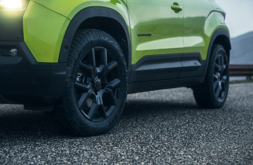 Alloy wheels of the New Jeep Avenger 4xe