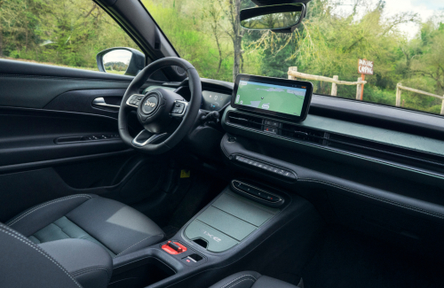 Interior of the New Jeep Avenger 4xe