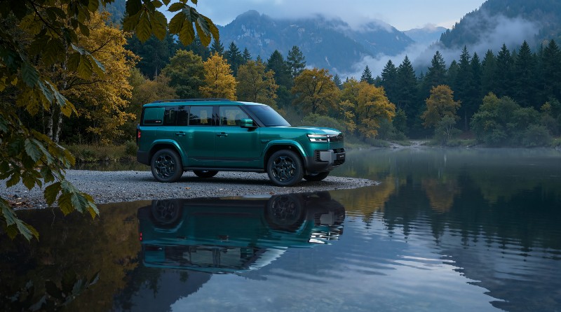 The new BYD Ti 7 DM-p plug-in hybrid by the water