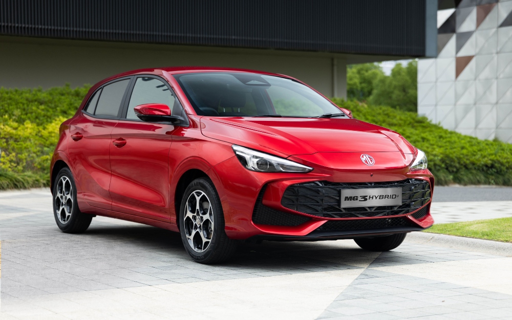 New MG3 Hybrid+ in Dynamic Red
