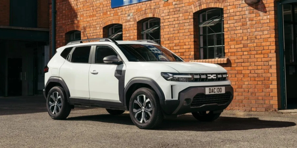 Dacia Duster Cargo Parked Outside a Building