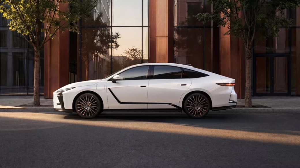 Lexus ES Parked Outside a Building