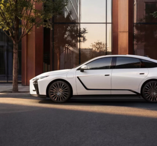 Lexus ES Parked Outside a Building
