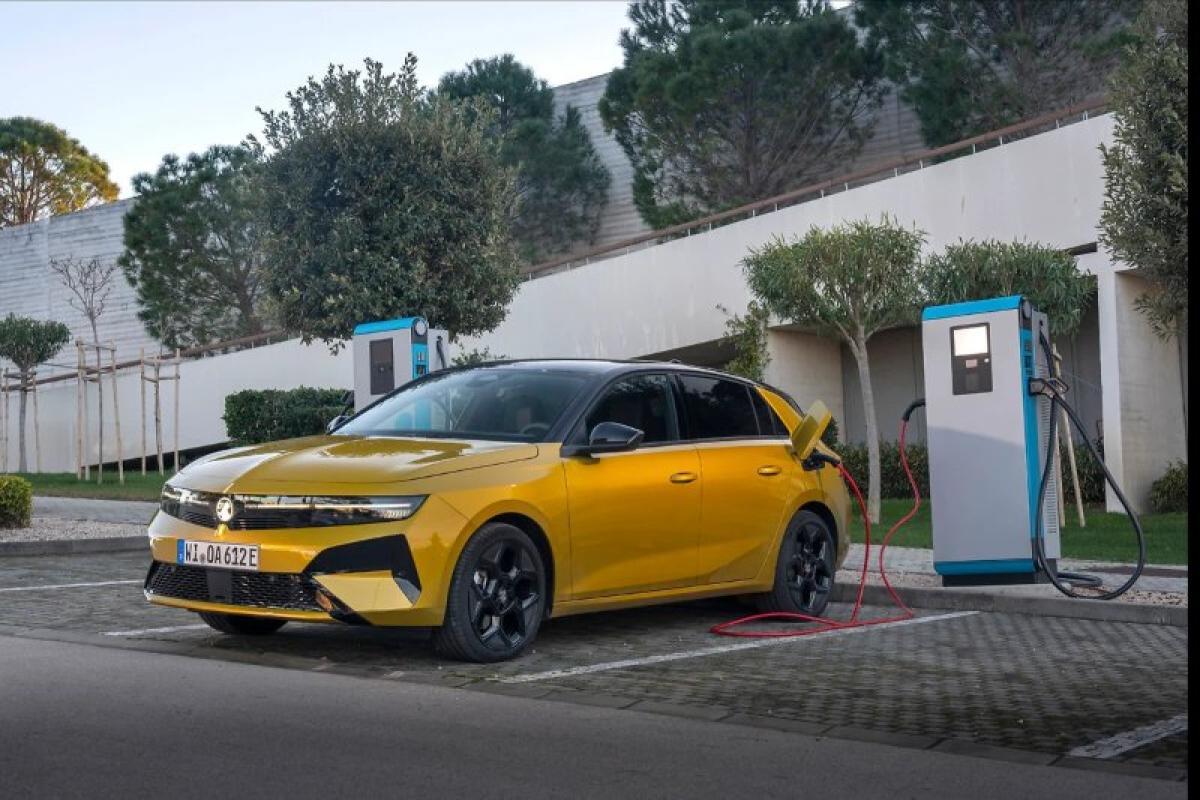 astra plug in hybrid