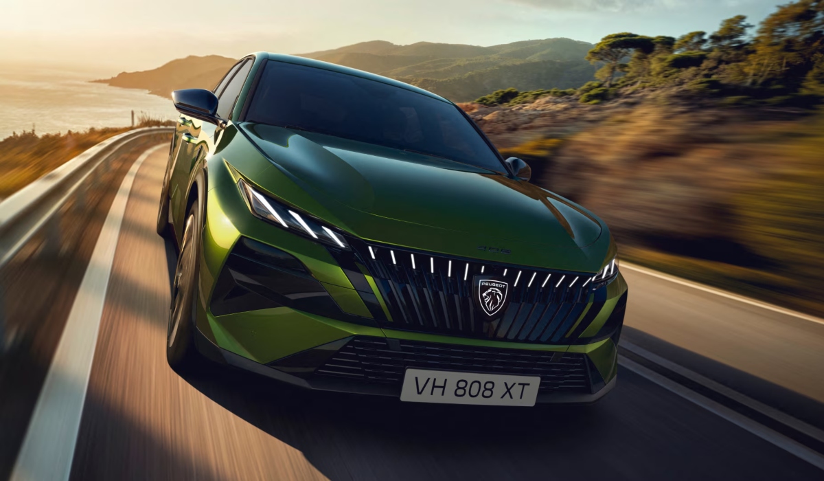 Peugeot 408 in Flare Green