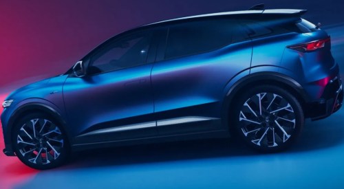 Side profile of the new Renault Megane E-Tech Electric.