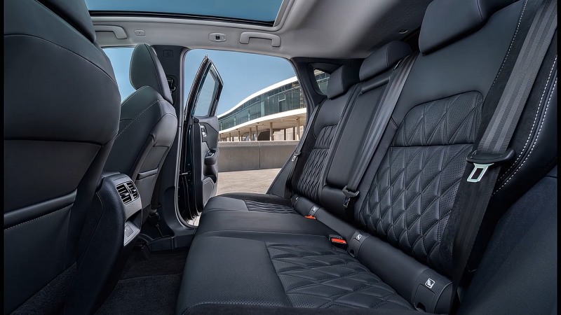 The New Nissan Qashqai rear interior