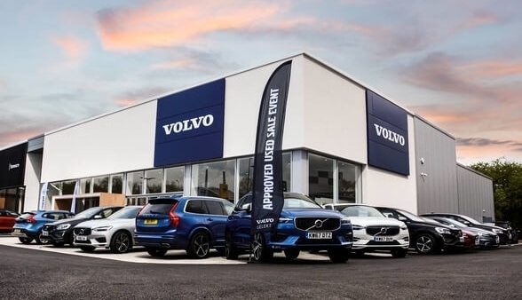 Stoneacre Chesterfield Vol dealership front