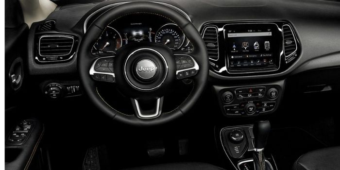 jeep compass interior with black and chrome trim jeep compass interior with black and chrome trim