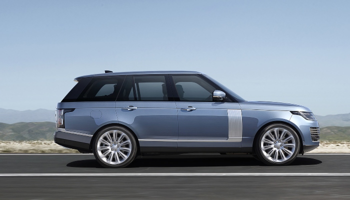 Used Range Rover Driving