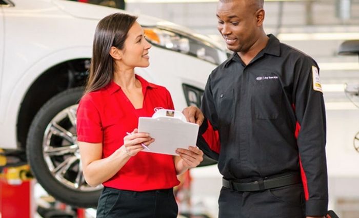 Kia Service and MOT with Stoneacre