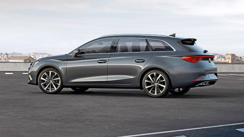 Used Leon Estate e-HYBRID