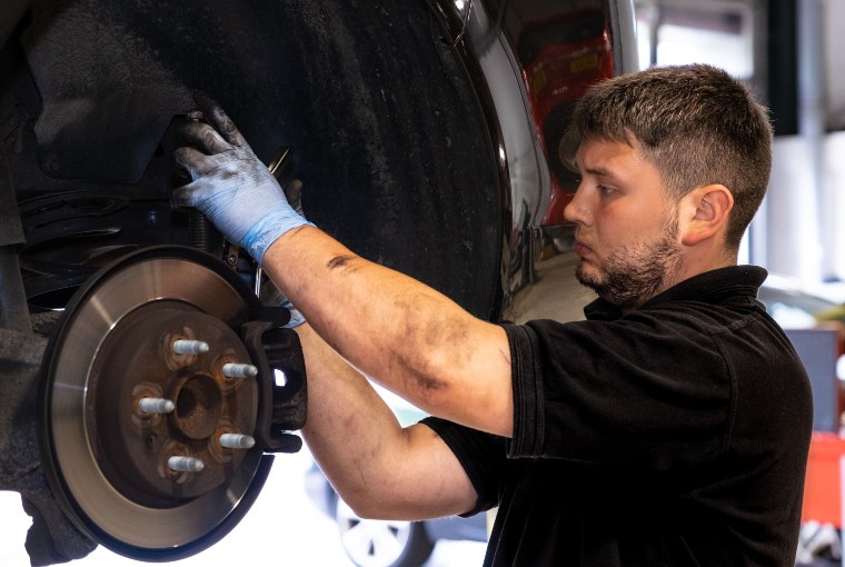 Car Servicing in Doncaster | Book Service & MOT | Tyres