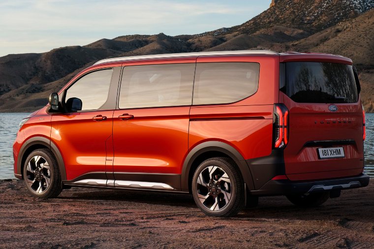 New Ford Tourneo Custom Side