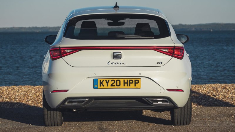 New SEAT Leon e-HYBRID FR Sport