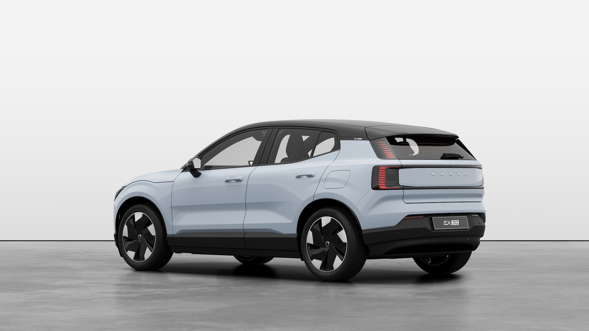 Volvo EX30 200kW SM Extended Range Plus 69kWh 5dr Auto Image 3