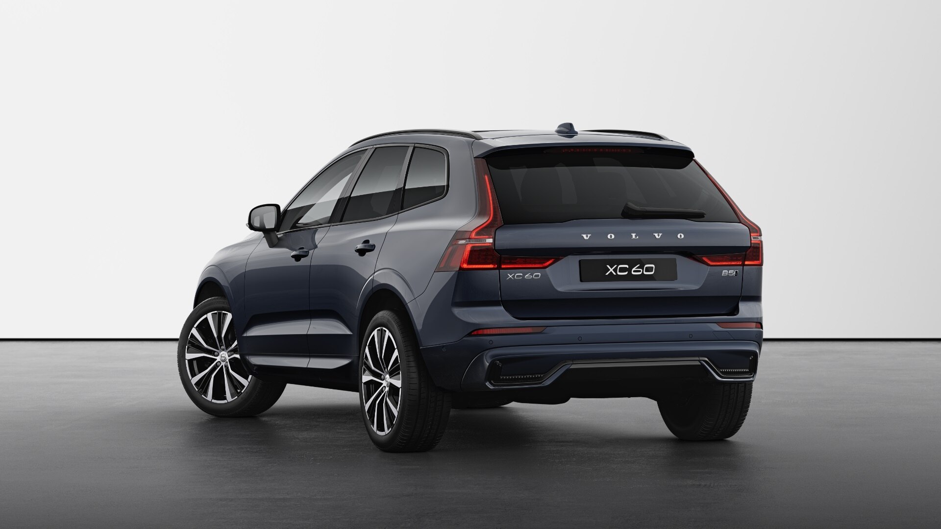 Volvo XC60 2.0 B5P Ultimate Dark 5dr AWD Geartronic Image 3