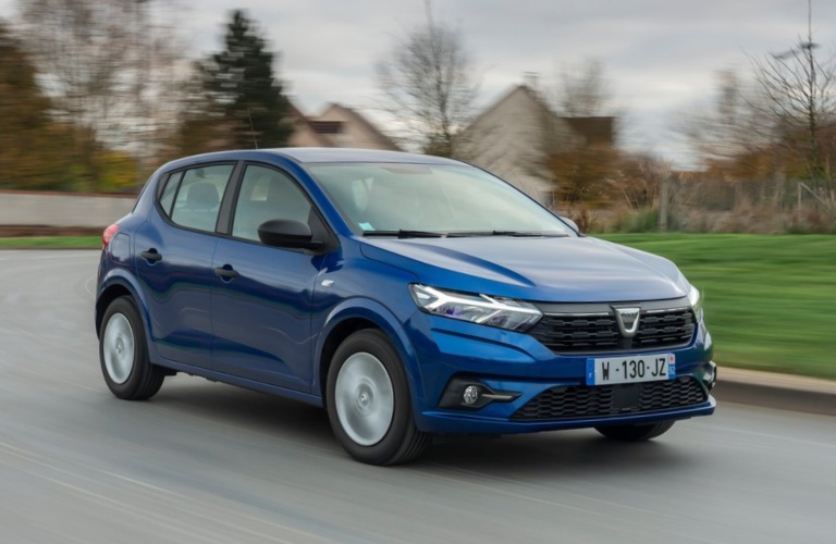 Dacia Sandero in Blue