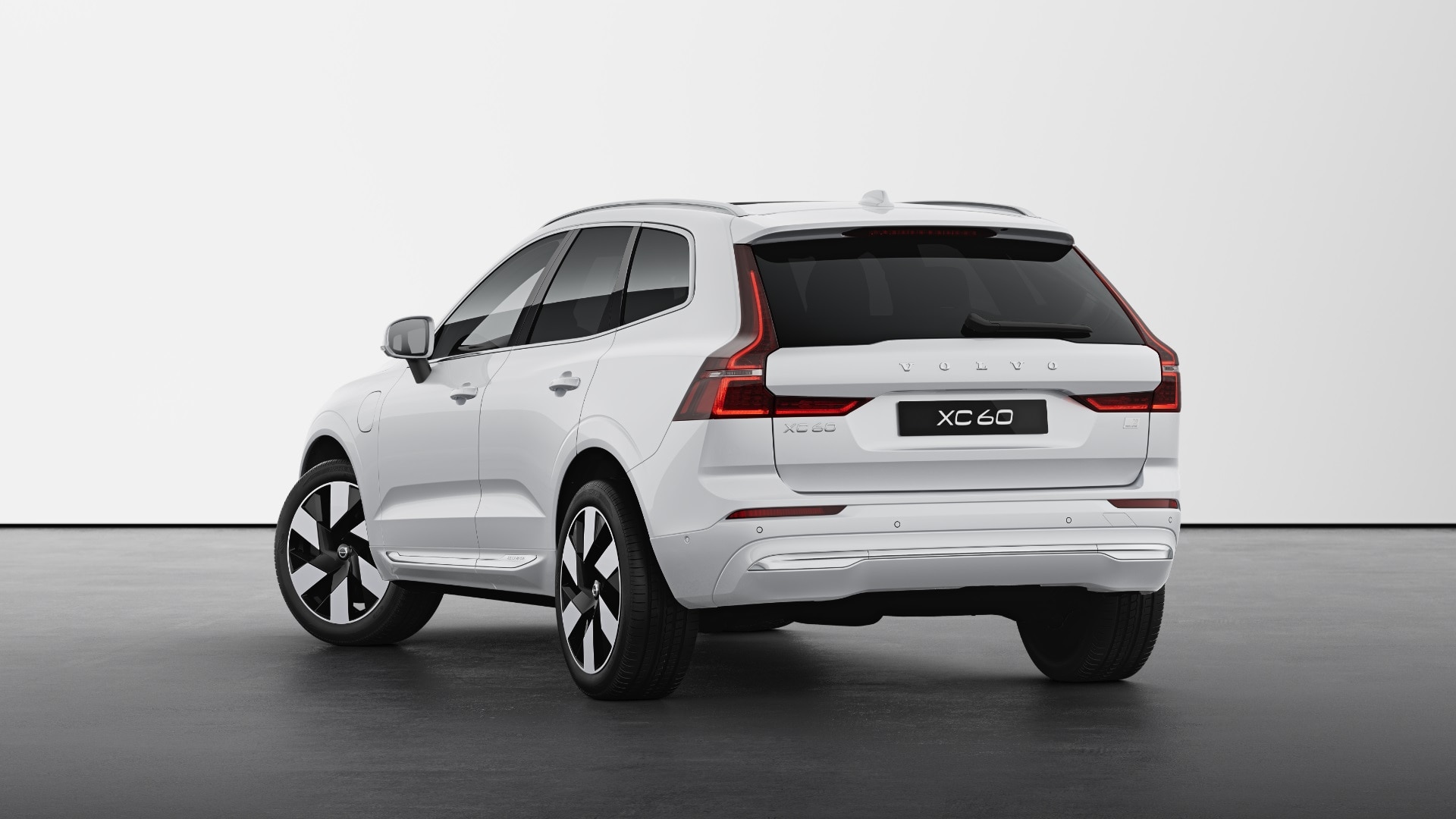 Volvo XC60 Recharge 2.0 T8 [455] RC PHEV Ultimate Bright 5dr AWD Gtron Image 3