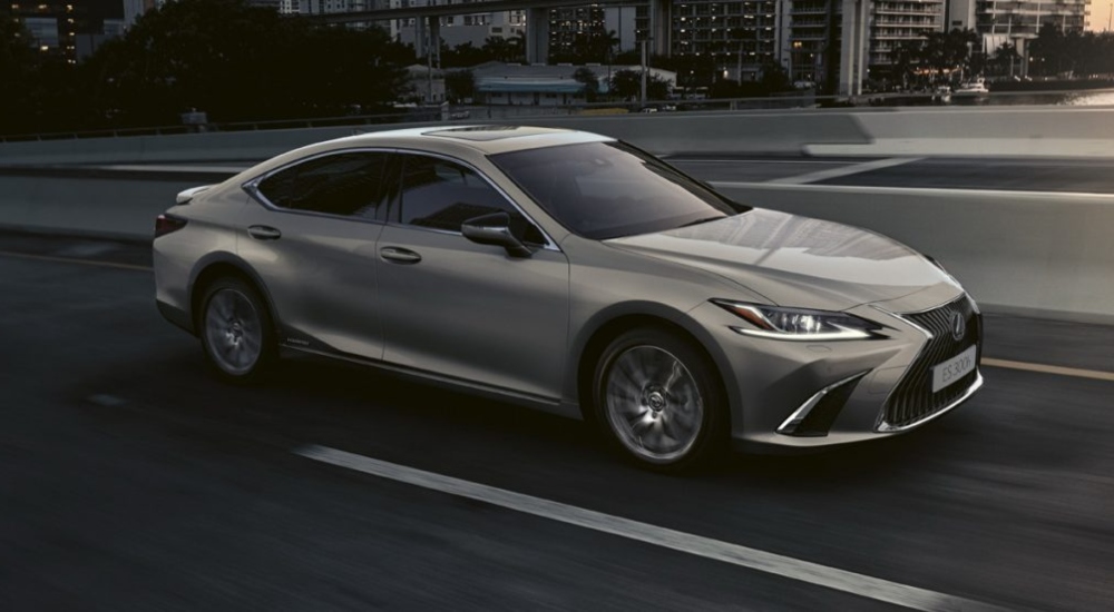 New Lexus ES 300h for Sale