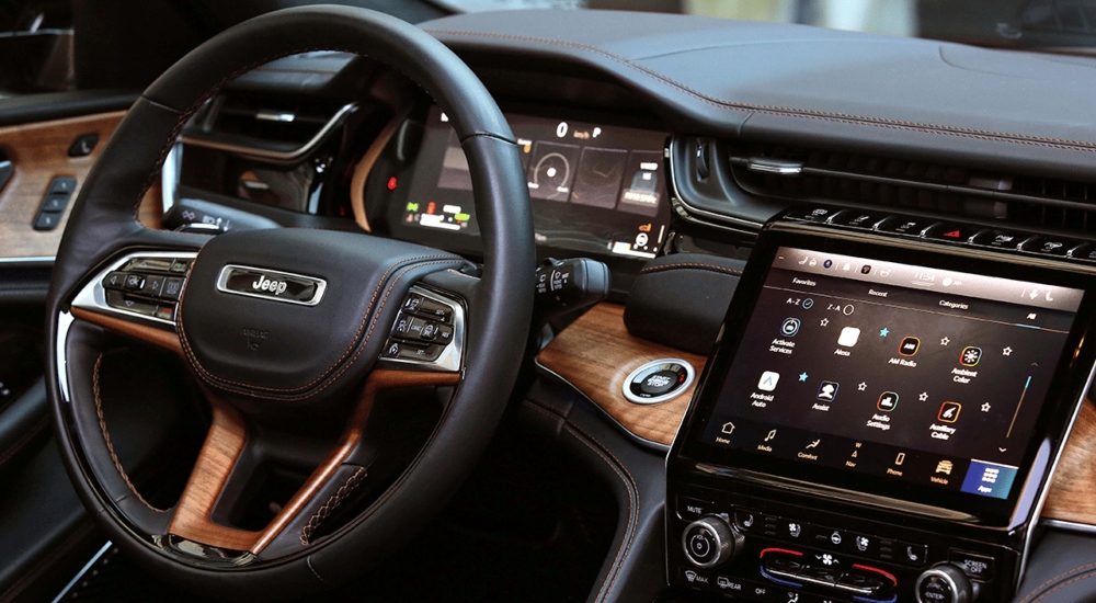 Jeep Grand Cherokee 4XE Interior